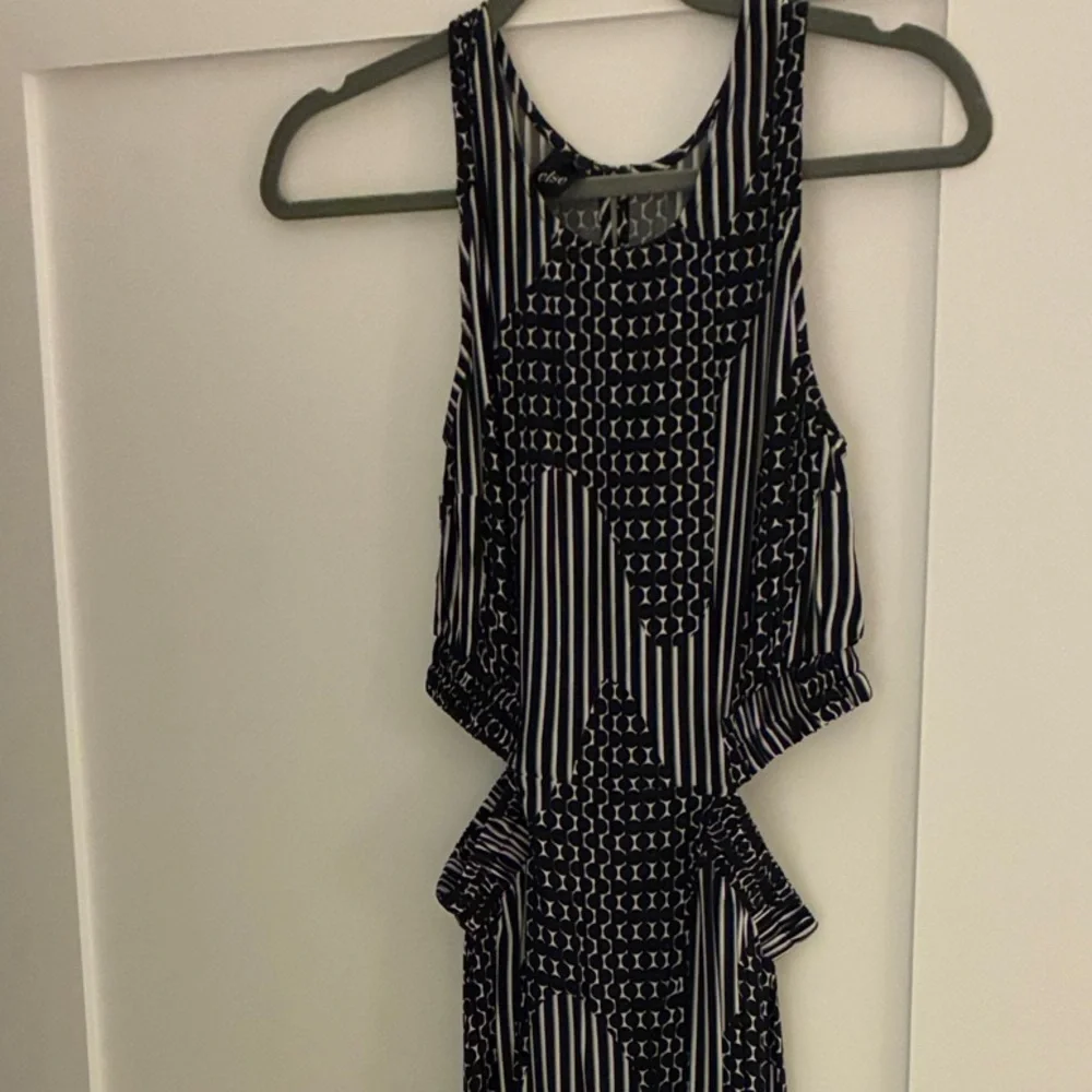 Else Black and White Patterned Midi Dress - Picture 5 of 5